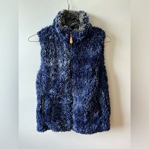 Fuzzy vest never worn
